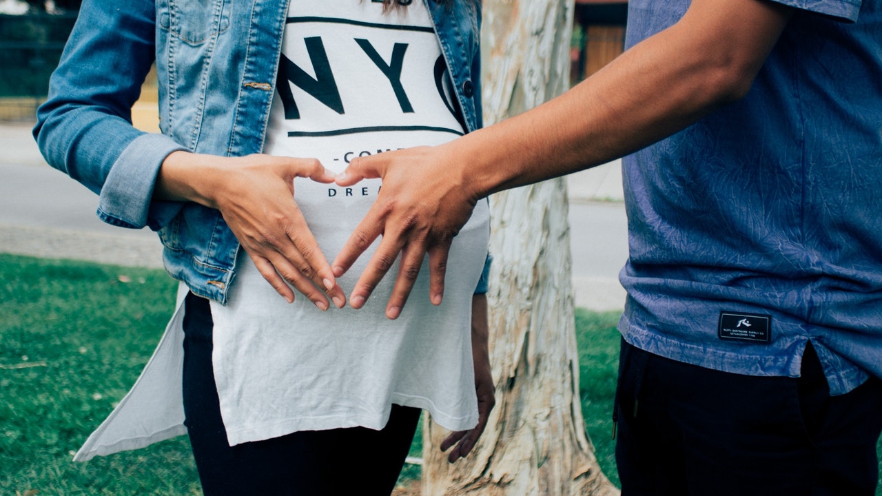 Best 3 Ways To Support Expecting Mothers